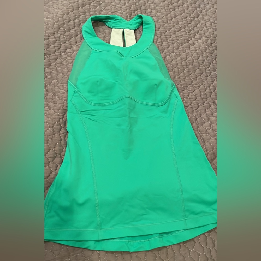 Sexy green Lululemon tank